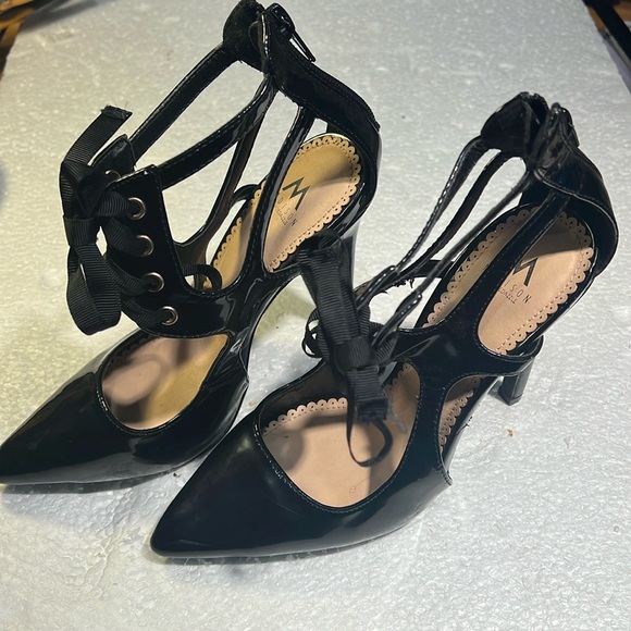 Madison by Shoe Dazzle, 5.5, black faux patent leather. Ankle laced - Picture 1 of 4